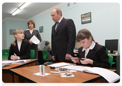 Prime Minister Vladimir Putin at secondary school No. 88 in Tyumen, which he visited during his working trip to the Urals Federal District|26 february, 2010|16:33