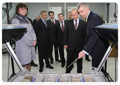 Prime Minister Vladimir Putin visiting the TNK-BP Tyumen Oil Research Centre|26 february, 2010|17:14