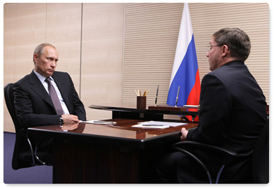 Prime Minister Vladimir Putin meets with Tyumen Governor Vladimir Yakushev