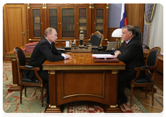 Prime Minister Vladimir Putin meets with Russian Railways President Vladimir Yakunin|3 february, 2010|19:53