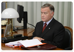 Russian Railways President Vladimir Yakunin and Prime Minister Vladimir Putin|3 february, 2010|19:55