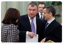 Deputy Prime Minister Igor Sechin, Minister of Economic Development Elvira Nabiullina and Minister of the Interior Rashid Nurgaliyev before the meeting of the Government Presidium|4 february, 2010|18:03