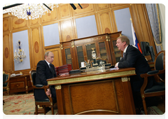 Prime Minister Vladimir Putin with Anatoly Chubais, CEO of Russian Corporation of Nanotechnologies|4 february, 2010|21:31