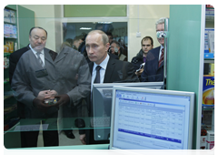 Prime Minister Vladimir Putin visits an outpatient clinic in Ufa that uses modern information technologies|8 february, 2010|18:58