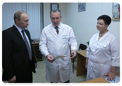 Prime Minister Vladimir Putin visits an outpatient clinic in Ufa that uses modern information technologies|8 february, 2010|19:10