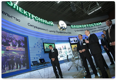 Prime Minister Vladimir Putin visits an exhibition on socio-economic conditions and information technologies in Bashkortostan