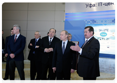 Prime Minister Vladimir Putin visits an exhibition on  sociо-economic conditions and information technologies in Bashkortostan|8 february, 2010|19:44