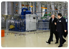 Председатель Правительства Российской   Федерации В.В.Путин посетил крупнейший в стране Уфимский трансформаторный завод, где  в настоящее время завершаются пусконаладочные работы первой производственной линии|8 февраля, 2010|22:58