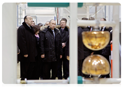 Председатель Правительства Российской   Федерации В.В.Путин посетил крупнейший в стране Уфимский трансформаторный завод, где  в настоящее время завершаются пусконаладочные работы первой производственной линии|8 февраля, 2010|22:58