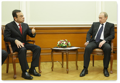 Prime Minister Vladimir Putin meets with Renault-Nissan President Carlos Ghosn