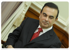 Renault-Nissan President Carlos Ghosn meeting with Prime Minister Vladimir Putin|1 march, 2010|20:28