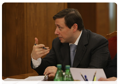 Alexander Khloponin, Deputy Prime Minister and Presidential envoy to the North Caucasus Federal District, during a meeting on the social and economic development of the Republic of Ingushetia|1 march, 2010|21:01