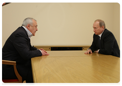 Prime Minister Vladimir Putin during his working meeting with Taimuraz Mamsurov, President of the Republic of North Ossetia-Alania|1 march, 2010|22:02