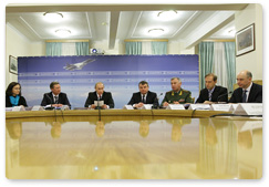 Prime Minister Vladimir Putin visits the Sukhoi Corporation and chairs a meeting on the defence sector