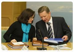 Deputy Prime Minister Sergei Ivanov and Economic Development Minister Elvira Nabiullina during a meeting on the country’s military-industrial complex|1 march, 2010|22:35
