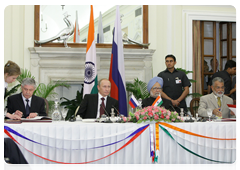 Agreements signed following Russian-Indian talks, Prime Minister Vladimir Putin and Indian Prime Minister Manmohan Singh hold press conference|12 march, 2010|20:26