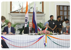 Agreements signed following Russian-Indian talks, Prime Minister Vladimir Putin and Indian Prime Minister Manmohan Singh hold press conference|12 march, 2010|20:30