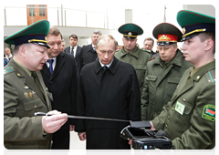 Russian Prime Minister Vladimir Putin and Belarusian Prime Minister Sergei Sidorsky visit the Kozlovichi-2 border checkpoint for freight in Brest, on the border between Belarus and Poland|16 march, 2010|17:49