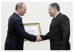 Prime Minister Vladimir Putin confers government awards on nuclear energy workers|18 march, 2010|18:54