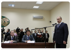 Prime Minister Vladimir Putin confers government awards on nuclear energy workers|18 march, 2010|18:54