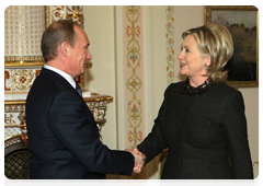 Prime Minister Vladimir Putin meeting with U.S. Secretary of State Hillary Clinton|19 march, 2010|20:13