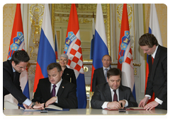 Three agreements were signed in the presence of Prime Minister Vladimir Putin and Croatian Prime Minister Jadranka Kosor following talks between the governments of Russia and Croatia|2 march, 2010|18:44