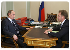 Prime Minister Vladimir Putin holding a working meeting with First Deputy Prime Minister Igor Shuvalov|20 march, 2010|10:12