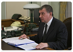 Deputy Prime Minister Igor Sechin at a meeting with Prime Minister Vladimir Putin|20 march, 2010|14:20