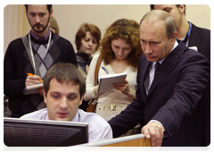 Prime Minister Vladimir Putin visits Moscow Department of Federal Migration Service, examines cutting-edge electronic systems to be introduced on April 1|24 march, 2010|16:44