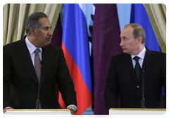 Prime Minister Vladimir Putin and Qatari Prime Minister and Minister of Foreign Affairs Hamad bin Jassim Al Thani at a joint press conference|24 march, 2010|19:13