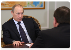 Prime Minister Vladimir Putin meets with Governor of the Arkhangelsk Region Ilya Mikhalchuk|25 march, 2010|15:38