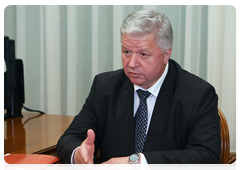 Chairman of the Federation of Independent Trade Unions of Russia Mikhail Shmakov at a meeting with Prime Minister Vladimir Putin|30 march, 2010|19:05