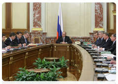 Prime Minister Vladimir Putin at a Government meeting|4 march, 2010|16:47