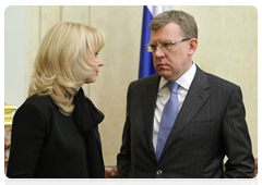 Deputy Prime Minister and Minister of Finance Alexei Kudrin and Minister of Health and Social Development Tatyana Golikova before the Government meeting|4 march, 2010|17:13