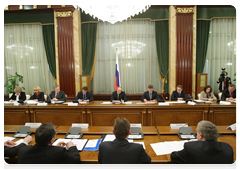 Prime Minister Vladimir Putin at a meeting with the heads of Russian sports federations|5 march, 2010|17:13