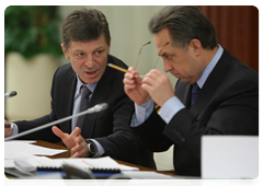 Deputy Prime Minister Dmitry Kozak, left, and Minister of Sport, Tourism and Youth Policy Vitaly Mutko at a meeting to discuss the performance of the Russian national team at the XXI Winter Olympic Games in Vancouver|5 march, 2010|17:16