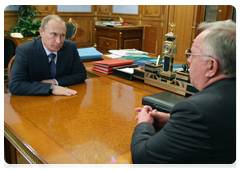 Prime Minister Vladimir Putin and leader of the Republic of Altai Alexander Berdnikov|9 march, 2010|17:54