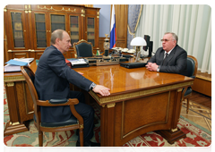 Prime Minister Vladimir Putin and leader of the Republic of Altai Alexander Berdnikov|9 march, 2010|17:54