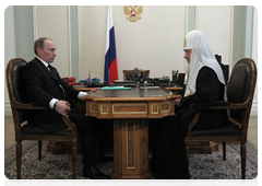 Prime Minister Vladimir Putin meeting with Kirill, Patriarch of Moscow and All Russia|1 april, 2010|16:15