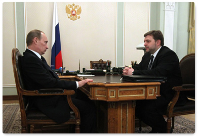 Prime Minister Vladimir Putin meets with Kirov Region Governor Nikita Belykh