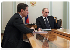 Prime Minister Vladimir Putin meets with Deputy Prime Minister Alexander Zhukov, Minister of Healthcare and Social Development Tatyana Golikova and head of the Federal Tariff Service Sergei Novikov|1 april, 2010|21:05