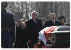 Vladimir Putin and Polish Ambassador to Russia Jerzy Bar at the memorial service for Lech Kaczynski, who died in a plane crash near Smolensk|12 april, 2010|09:29