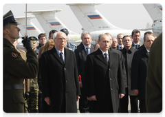 Vladimir Putin and Polish Ambassador to Russia Jerzy Bar at the memorial service for Lech Kaczynski, who died in a plane crash near Smolensk|12 april, 2010|09:29