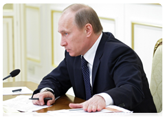 Prime Minister Vladimir Putin at a meeting of the Government Presidium|12 april, 2010|17:05