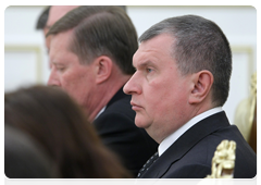 Deputy Prime Minister Igor Sechin at a meeting of the Government Presidium|12 april, 2010|17:05