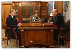 Prime Minister Vladimir Putin meets with Head of the Federal Taxation Service Mikhail Mishustin