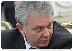Minister of Industry and Trade Viktor Khristenko at a meeting of the Government Commission on Monitoring Foreign Investment|13 april, 2010|16:13