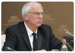 Polish Ambassador to Russia Jerzy Bar attending a meeting of the state commission to investigate the causes of the Tu-154 plane crash|13 april, 2010|17:03