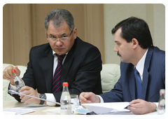 Russian Minister of Civil Defence, Emergency Situations and Disaster Relief, Sergei Shoigu, and Federal Air Navigation Service chief Alexander Neradko attending a meeting of the state commission to investigate the causes of the Tu-154 plane crash|13 april, 2010|17:06