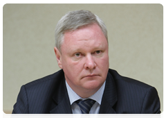 Russian Deputy Foreign Minister Vladimir Titov attending a meeting of the state commission to investigate the causes of the Tu-154 plane crash|13 april, 2010|17:07